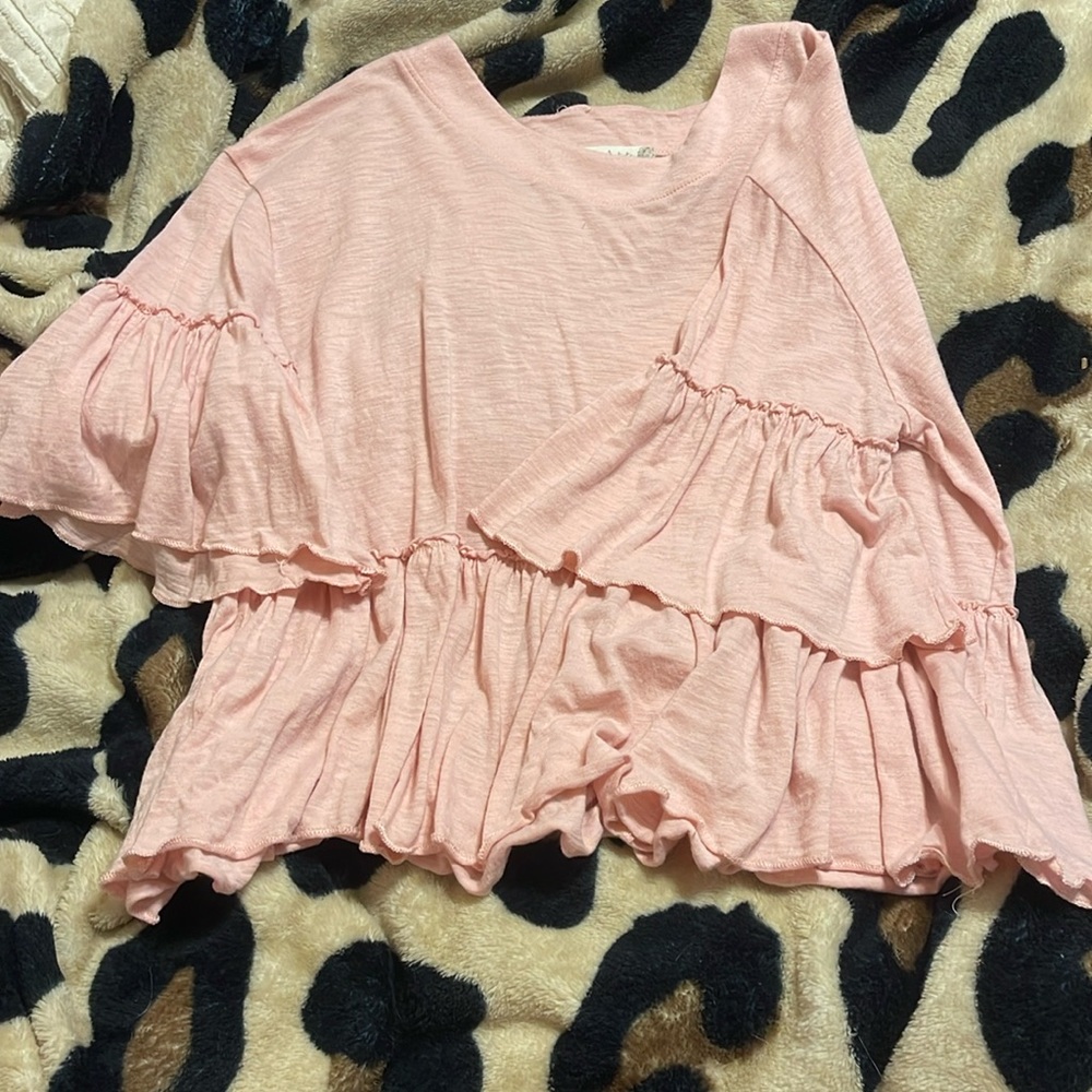 Light pink Altar’d state shirt.